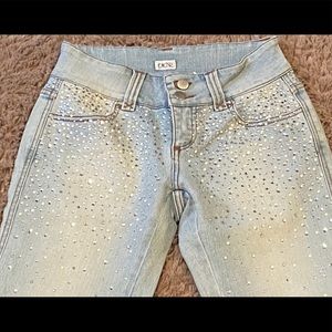 Pretty Cache Bling Denim Capris size 2